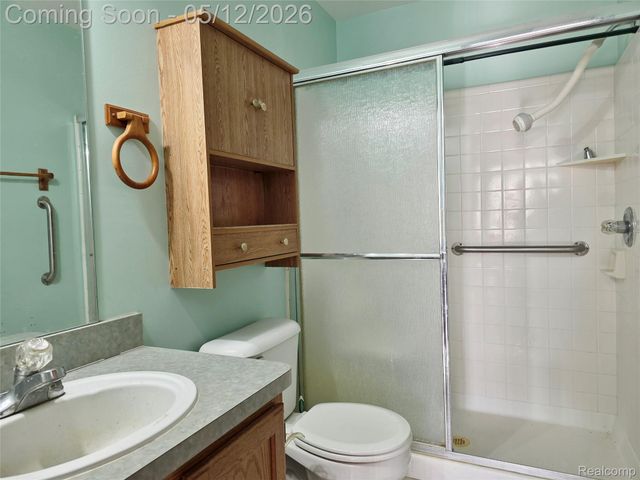 31897 John Michael Circle, Warren, MI 48093
