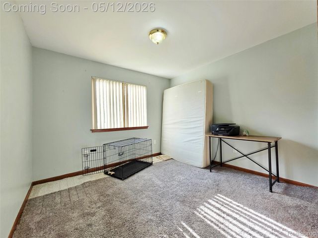 31897 John Michael Circle, Warren, MI 48093