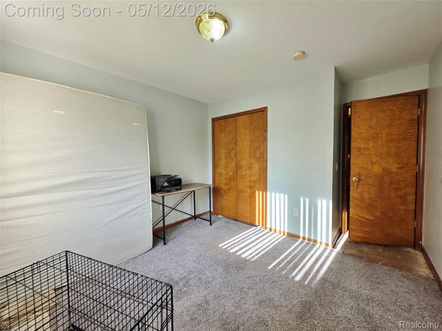31897 John Michael Circle, Warren, MI 48093