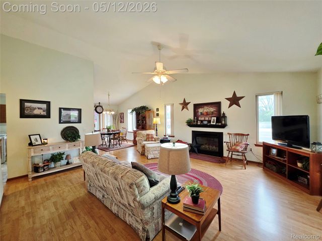 31897 John Michael Circle, Warren, MI 48093