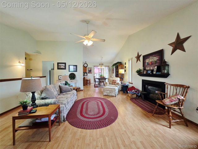 31897 John Michael Circle, Warren, MI 48093
