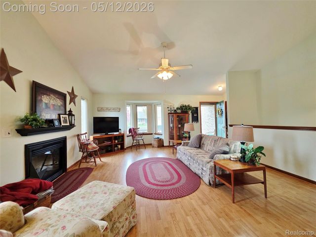 31897 John Michael Circle, Warren, MI 48093
