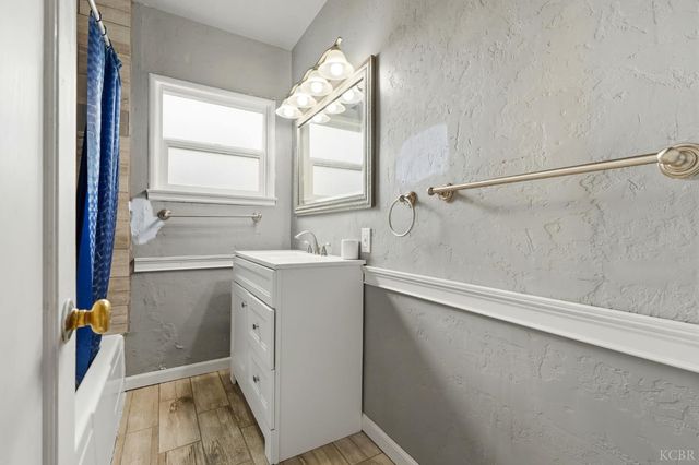 251 Skaggs Street, Lemoore, CA 93245