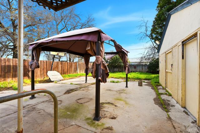 251 Skaggs Street, Lemoore, CA 93245