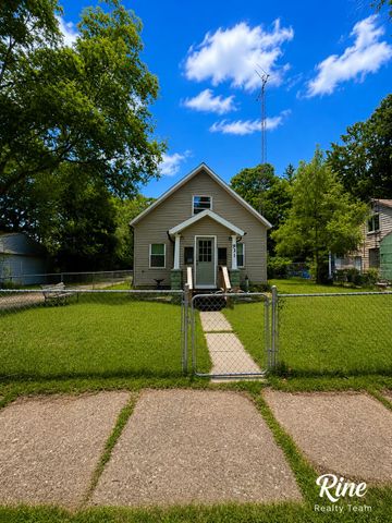 931 Jennings Avenue, Benton Harbor, MI 49022