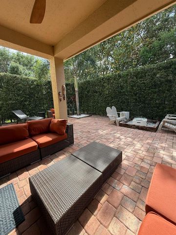 10435 YARROW Drive, Boynton Beach, FL 33437