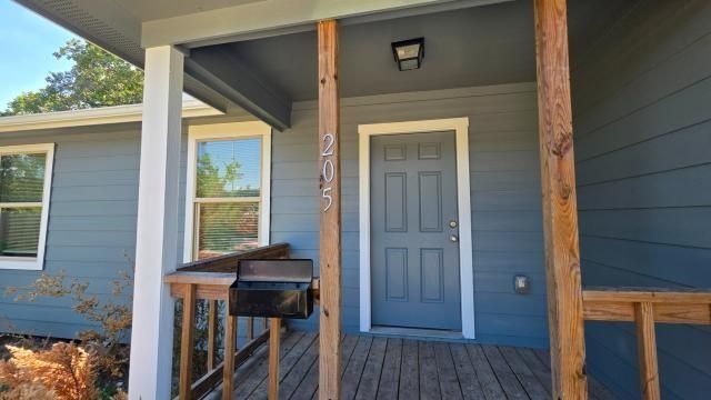 205 Leora Avenue, Pasadena, TX 77506