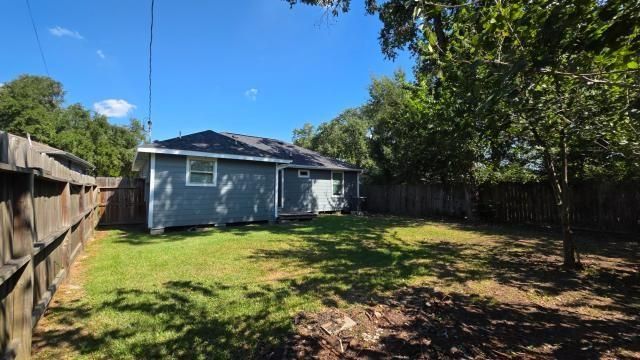 205 Leora Avenue, Pasadena, TX 77506