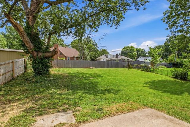3313 Vermont Avenue, Independence, MO 64052