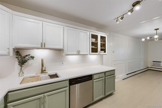 705 S Clinton Street 9B, Denver, CO 80203