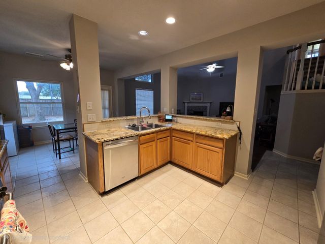 831 Hannock Glen Lane, Spring, TX 77373