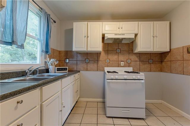 4525 Freeman Avenue, Kansas City, KS 66102