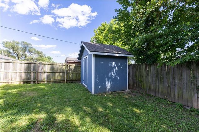 4525 Freeman Avenue, Kansas City, KS 66102