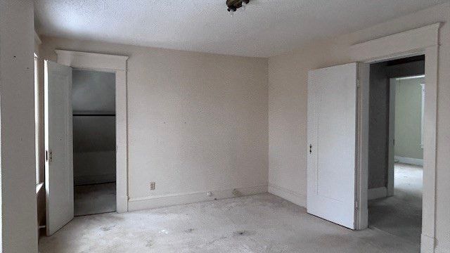 53 Texel Dr, Springfield, MA 01108