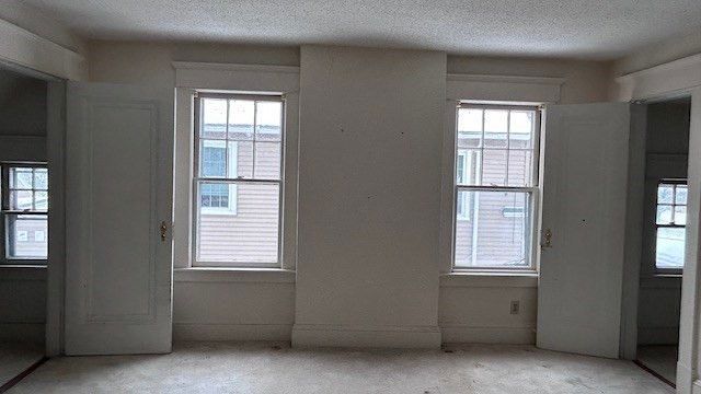 53 Texel Dr, Springfield, MA 01108