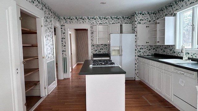 53 Texel Dr, Springfield, MA 01108