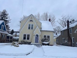 53 Texel Dr, Springfield, MA 01108