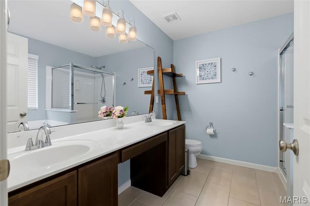 49 San Marino Parkway, Fenton, MO 63026
