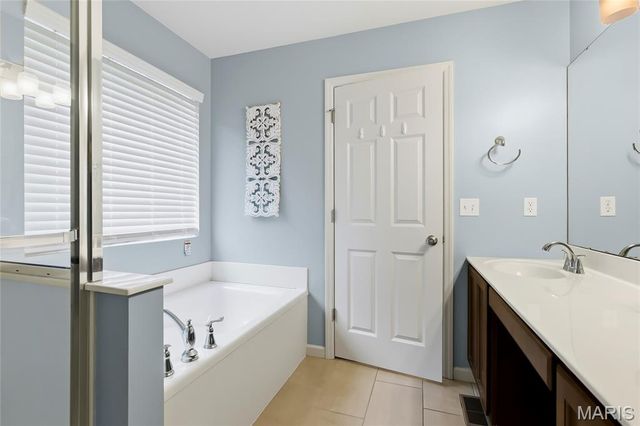 49 San Marino Parkway, Fenton, MO 63026
