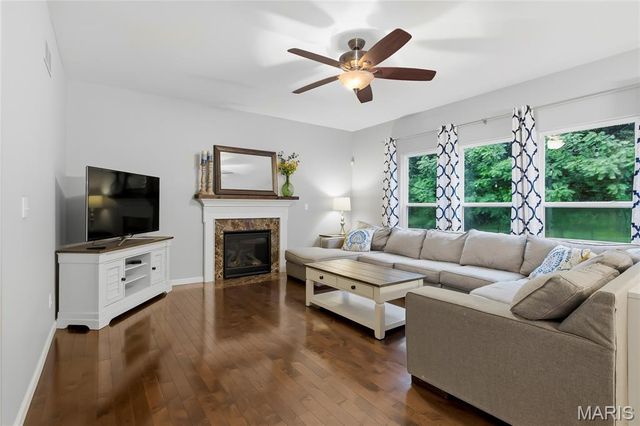 49 San Marino Parkway, Fenton, MO 63026