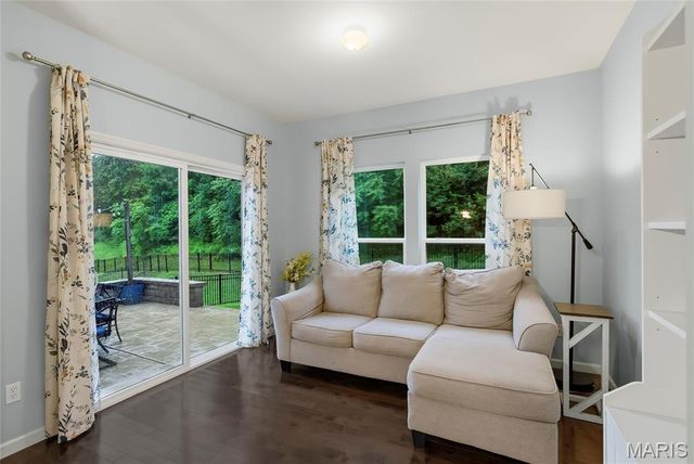 49 San Marino Parkway, Fenton, MO 63026