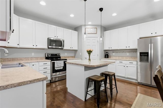 49 San Marino Parkway, Fenton, MO 63026