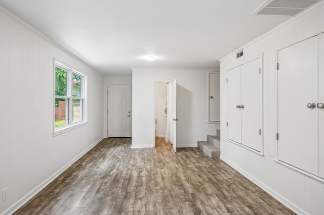 877 Kipling Dr, Nashville, TN 37217