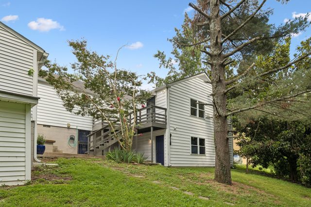 877 Kipling Dr, Nashville, TN 37217