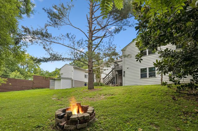877 Kipling Dr, Nashville, TN 37217