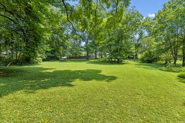 877 Kipling Dr, Nashville, TN 37217
