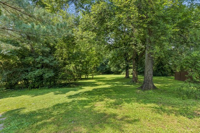 877 Kipling Dr, Nashville, TN 37217