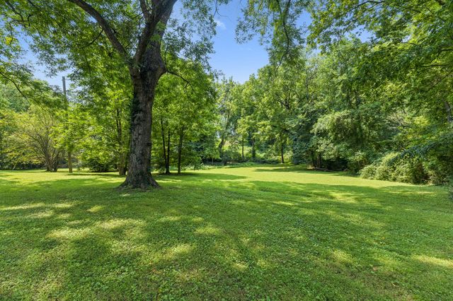 877 Kipling Dr, Nashville, TN 37217