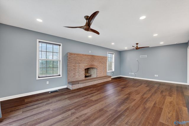 321 County Road 544, Rogersville, AL 35652