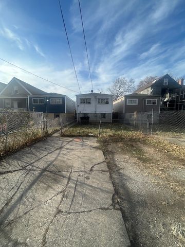 6425 S RACINE Avenue, Chicago, IL 60609