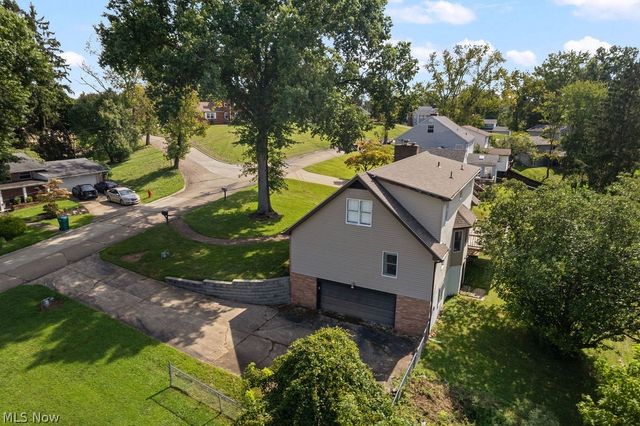 14 Valley View Drive, Vienna, WV 26105