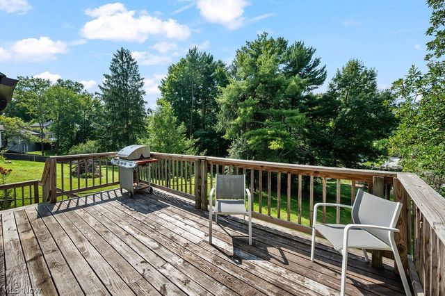 14 Valley View Drive, Vienna, WV 26105