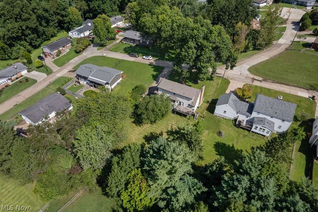 14 Valley View Drive, Vienna, WV 26105