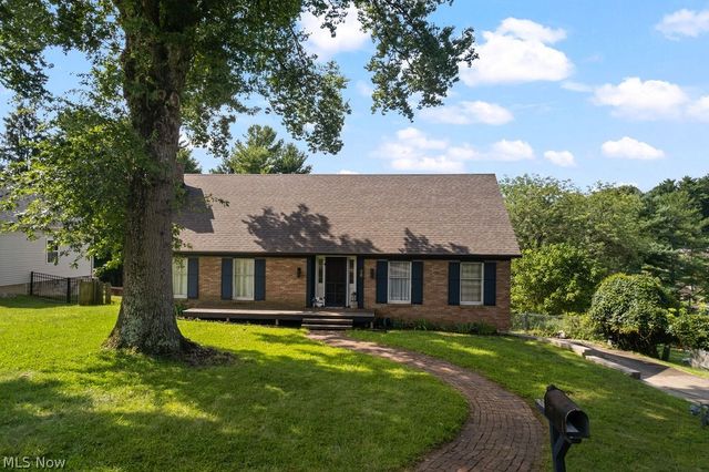 14 Valley View Drive, Vienna, WV 26105