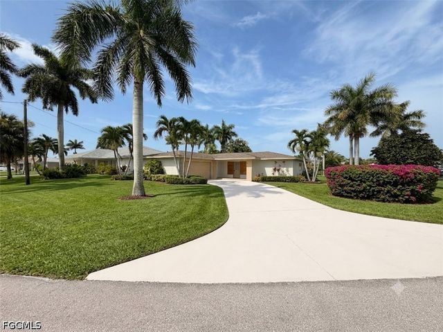 5214 Stratford CT, Cape Coral, FL 33904