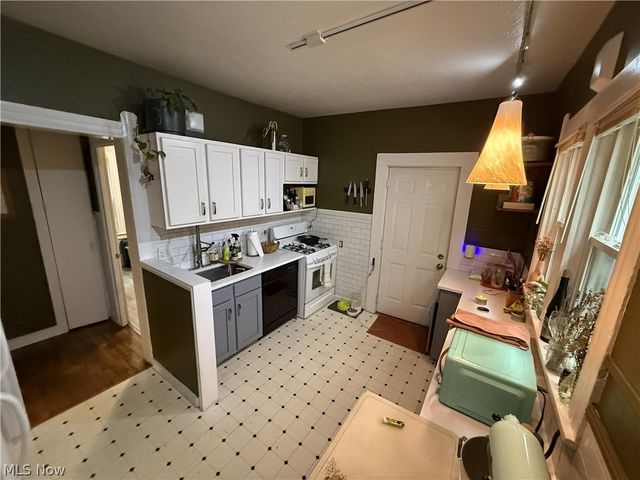 1891 Fulton Road, Cleveland, OH 44113