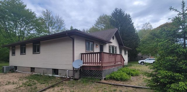 70448 County Road 378, Covert Twp, MI 49043