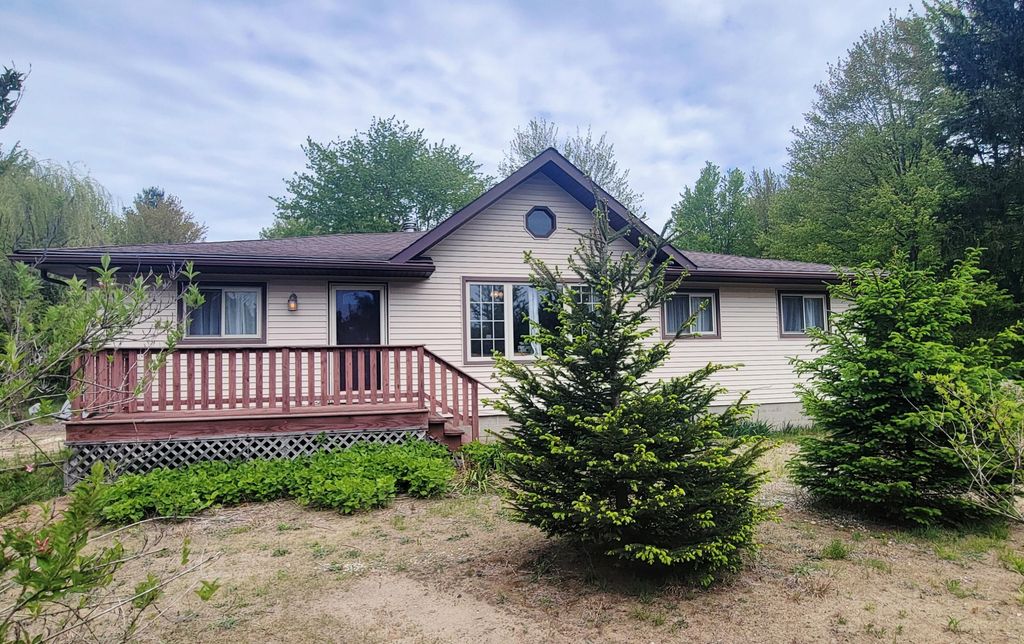 70448 County Road 378, Covert Twp, MI 49043