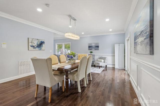 239 Suttons Lane, Edison, NJ 08817