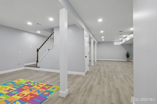 239 Suttons Lane, Edison, NJ 08817