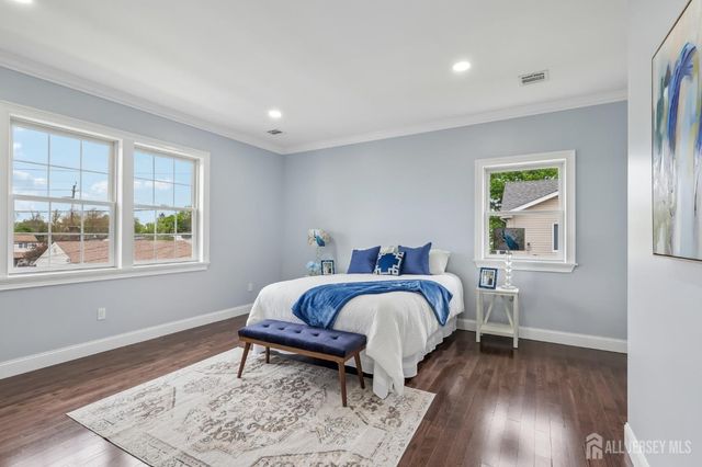 239 Suttons Lane, Edison, NJ 08817