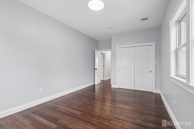 239 Suttons Lane, Edison, NJ 08817