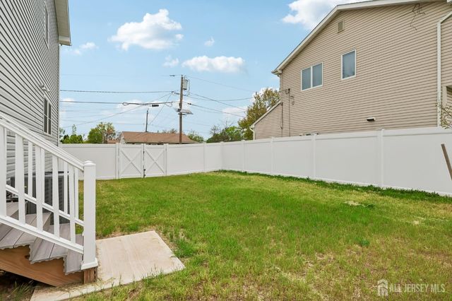 239 Suttons Lane, Edison, NJ 08817