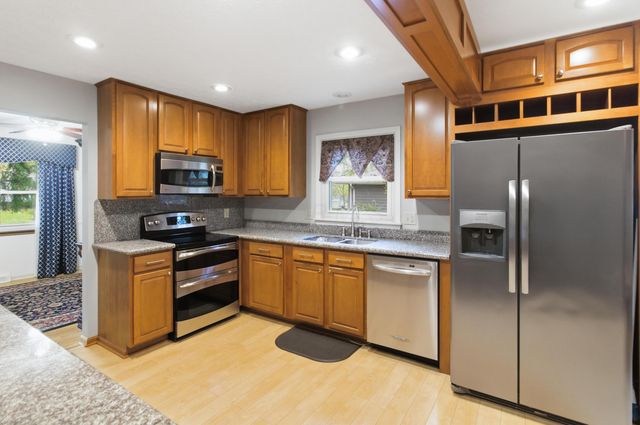 1539 Clubview Boulevard S, Columbus, OH 43235