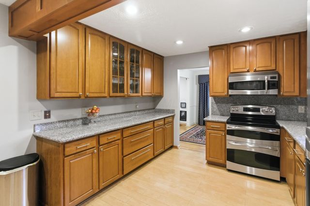 1539 Clubview Boulevard S, Columbus, OH 43235