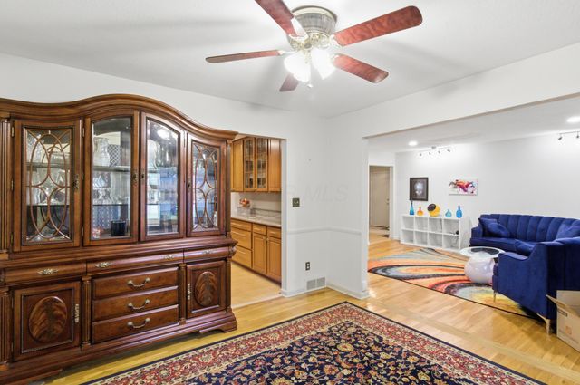 1539 Clubview Boulevard S, Columbus, OH 43235